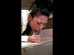 פורנו בהצטיינות טניה נאנסה על ידי האחיין של בעלה, זמן סוף גמירות בפה