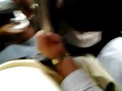 הכלה לסביות. פורנו באינטרנט קשה מותק ב גרביונים שחורים מחזיק את הביצים של חבר ולאחר זמן לזיין אותה