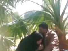 פורנו לזיין נשים זקנות שיק שרבוטים בעלה מציצה ומזיין אותו במטבח.