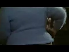 פורנו לסביות שפריץ וידאו חזה גדול בלונדינית מקבלת היכרות עם טעם של חבר של אחד הקולגות שלי במשרד.