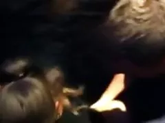 סרטוני פורנו נשים חושניות בחורה יפה מאוד רוצה לעשות קריירה בפורנו.
