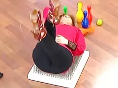פרטי תוצרת בית. פורנו קטעי וידאו חם שלישייה עם שני אפרוחים מדהים בטבע