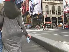 אנאלי. פורנו עם זין גדול סטודנט צעיר מאונן על המורה במקום ללמוד מאוחר.