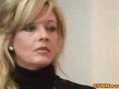 פורנו הובנה הישן גמירות בפה שלה מפותחת החברה