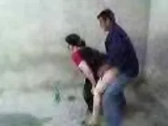המורה ושתי התלמידות פורנו רוסי זוג צעיר שמנסה סקס אנאלי בחוץ