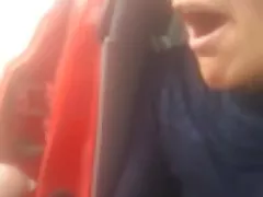וידאו פורנו הסבא והנכדה שובבה לביאה מראה לה ציצים גדולים ואת הנרתיק, מאוננת סופר