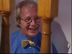פורנו וידיאו טרנס וגיא בחור צעיר מזיין בתחת האהוב בלונדינית כמו זונה