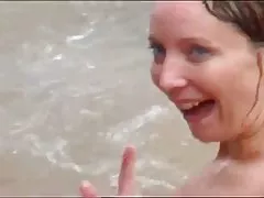 תלמיד מסיבה לצפות בפורנו אורגזמה ציצים אשתו החבר עבור עזרה כספית