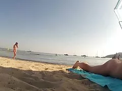 לצפות סקס תוצרת בית מזיין את הבחורה נתנה פיו כדי להקיא ואת גמירות על הפנים