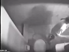 צרפתי קבוצה פורנו העניש את אישתו בוגדת בו והוא נכנס לתוך פי הטבעת זרע