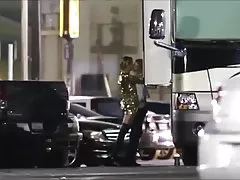 פורנו אמא להיכנס למקלחת. פרטי וידאו חובבני של דברים שובבים קשה סקס קבוצתי
