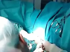 נהדר פורנו את התחת הצ 'יף צ' קים המזכירה החדשה שלו איתה לבד על ספה גדולה