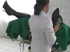 פורנו גילוי עריות פיתוי להשיג בחורות כדי לפני סקס אנאלי על הליהוק.